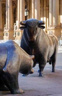 Bull and bear on the stock exchange square in front of the stock exchange, Frankfurt am Main,