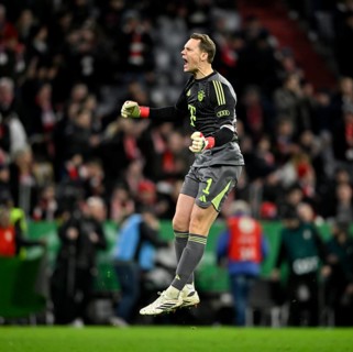 Cheering, goal celebration, goalkeeper Manuel Neuer FC Bayern Munich FCB (01) Football Bundesliga,
