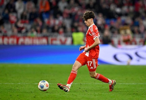 David Santos Daiber FC Bayern Munich FCB (47) Action on the ball Football Bundesliga, Allianz