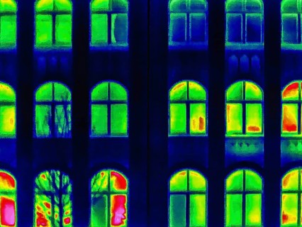 Thermal image or thermography, symbolic photo, interpolated. The photo shows areas of heat loss in