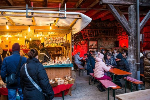 Christmas market, Burkheim, Vogtsburg, Kaiserstuhl, Baden-Württemberg, Germany
