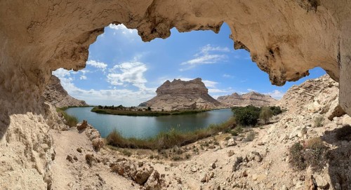 Wadi Sinaq near Hasik, Oman