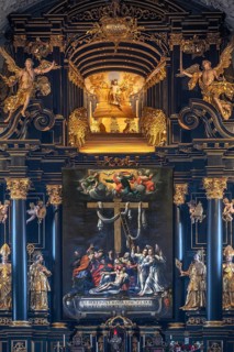 High altar with Lenten cloth, painted by Paul Honecke in 1626, baroque collegiate church, built