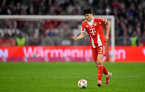 Min-jae Kim FC Bayern Munich FCB (03) Action on the ball Football Bundesliga, Allianz Arena,