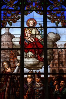 Glass window in the church Église Saint Michel, Dijon, Departement Côte dOr, Region