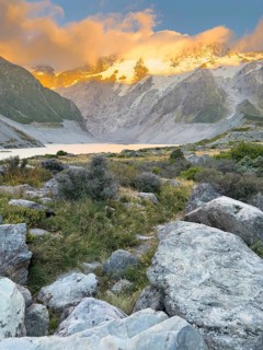 Sunrise on the Hooker Valley Track hiking trail, Mount Cook National Park, South Island, New