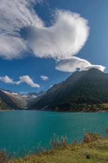 Schlegeisspeicher (1782m), glacier at Schlegeiskees, blue sky, cloud formation, Zillertal Alps,