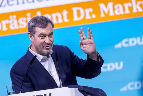 Markus Söder with volcanic greetings from the space series Star Trek. 38th federal party congress
