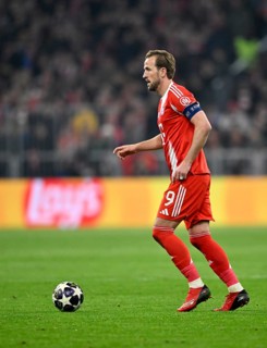 Harry Kane FC Bayern Munich FCB (09) Action on the ball Football, Champions League, Allianz Arena,