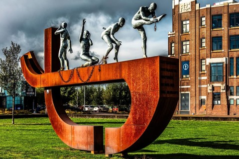 Slavernijmonument, slavery memorial commemorates the city's role in the transatlantic slave trade