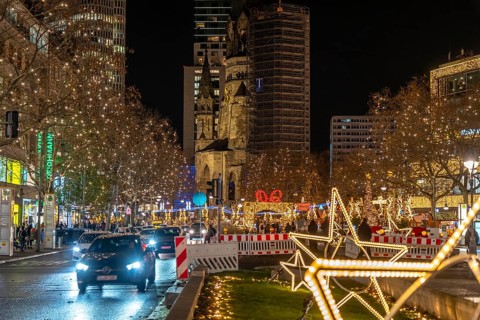 Christmas decoration, light decoration, in Berlin, Tauentzienstraße, view of the Memorial Church on