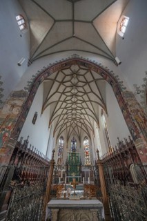 Vault and chancel of St Martin's Church, Gothic basilica, completed around 1500, Memmingen, Swabia,