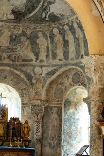 Aubazat. Wall paintings of the Romanesque style in Saint-Barthélemy chapel located in Peyrusse,