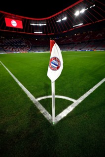 CL, Champions League evening, Allianz Arena, interior, corner flag, logo, scoreboard, pitch,