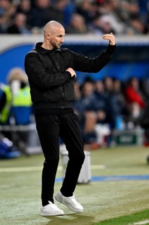 Coach Christian Ilzer TSG 1899 Hoffenheim on the sidelines Gesture Gesture PreZero Arena, Sinsheim,