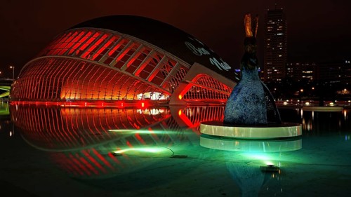 Europe, Spain, Valencia, Ciudad de les Artes y las Siencias, building and park complex, dome