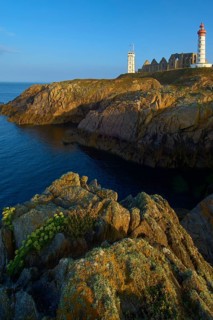 Phare de Saint Mathieu, lighthouse with monastery ruins, Saint Mathieu, Plougonvelin Department