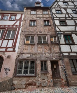 Historic, five-storey old town house being renovated by the Altsadtfreunde, Obere Krämergasse 3,