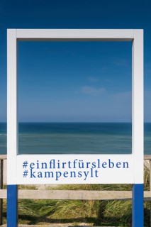 Photo spot, photo frame for selfies, Polaroid, Polaroid frame, tourism, beach, sea, neutral, photo,