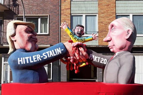 US President Donald Trump and President Vladimir Putin crush Ukrainian President Zelensky during a