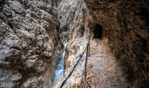 Hiking trail through the Höllentalklamm, near Garmisch-Partenkirchen, Werdenfelser Land, Upper