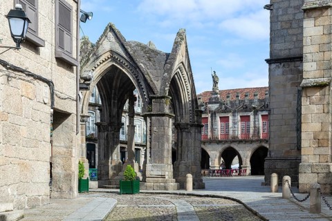 Padrão do Salado monument, Largo da Oliveira square, city of Guimaraes, northern Portugal