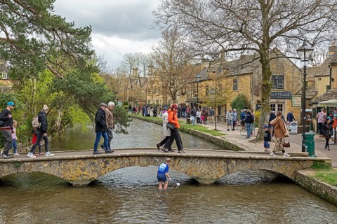 Bridge, River Windrush, people, houses, trees, Bourton-on-the-Water, The Cotswolds,