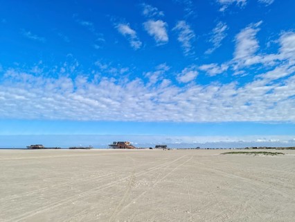 Preparation for the high season on the beach, car lanes North Sea, on the edge of the Wadden Sea