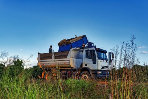 People working in a coffee plantation, Serra da Canastra, Minas Gerais state, Brazil