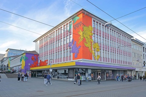 Mural by KolorCubes for documenta fifteen, 15, street art, graffiti, pedestrian, pedestrian zone,