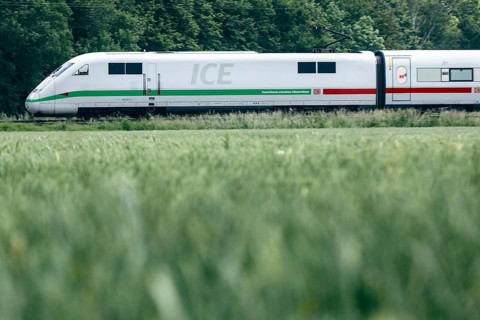 Hamm, 11.06.2021, A Deutsche Bahn ICE train