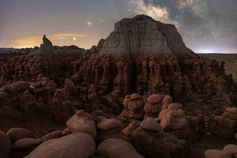 Stunning night view at Goblin Valley State Park, Utah, featuring a Milky Way backdrop above