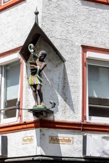 Moor in the Mohrenstraße. Figure on a building façade in Schwäbisch Hall. The term Mohr for a