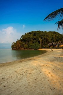 Picturesque beach with coconut palms and huts, Klong Son Beach, Ko Chang, Koh Chang, Mu Ko Chang