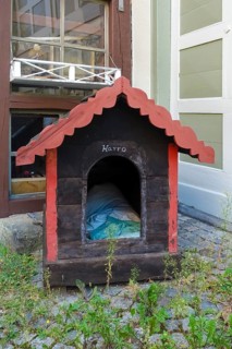 Dog kennel in front of the local history museum Eningen, funny kennel for Harro, Eningen unter