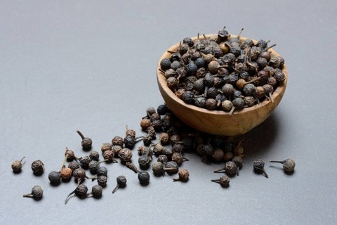 Cubeb pepper, peppercorns in shell, Piper cubeba