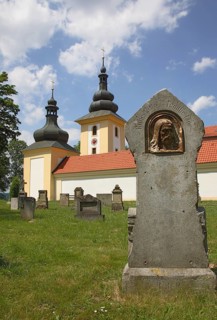 Historic cemetery of the pilgrimage church Maria Loreto in Starý Hroznatov, Altkinsberg, Cheb