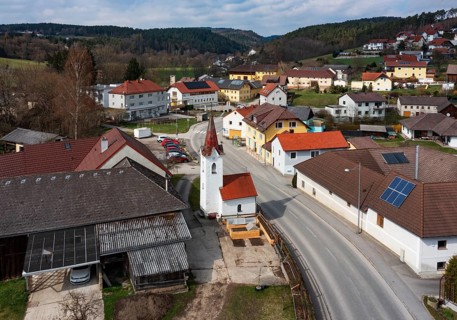 Drone shot, view of the village, village church of Unterweitersdorf, Mühlviertel, Upper Austria,