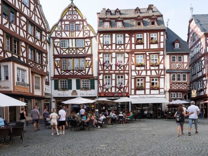 The historic Bernkastel market square, Bernkastel-Kues, Moselle, Rhineland-Palatinate, Germany