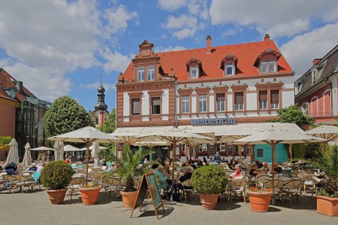 Street bar at the historic Palais Deer built in 1748, people, Schlossplatz, Schwetzingen,