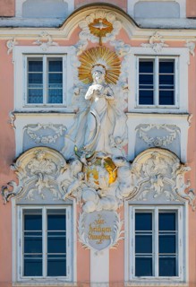 Market square with rococo stucco facades on the town houses, Obernberg am Inn, Innviertel, Upper