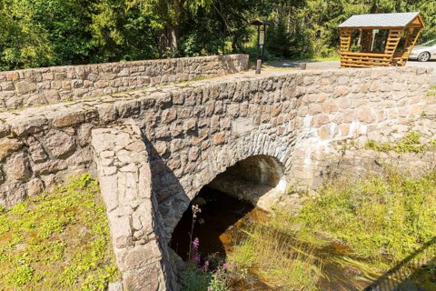 Schinderbrücke, historic stone arch bridge over the Rote Weißeritz between Schellerhau and