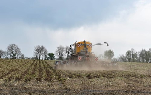 Slurry transporter, slurry in the field