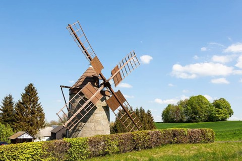 Turmholländer windmill in Reichstädt, small and highest windmill in Saxony, Dippoldiswalde, Saxony,