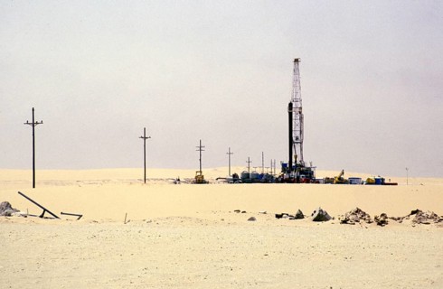 Oil industry in the Dhahran region, Saudi Arabia, oil rig exploration in the Arabian desert 1979