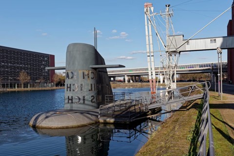 Walk-in art submarine in Duisburg's inner harbour, Museum Küppersmühle für moderne Kunst, MKM,