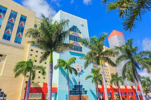 Art deco buildings on Washington Avenue, South Beach, Miami, Florida, USA