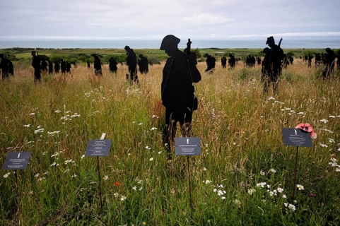 Installation, Standing with Giants, honours the victims of the fallen British soldiers by