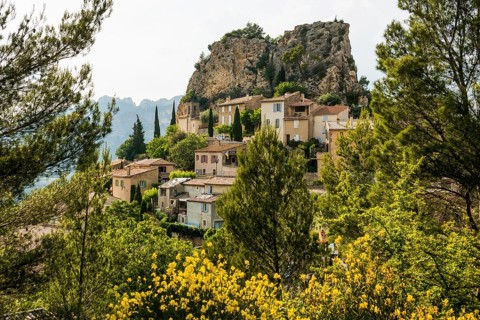 Picturesque mountain village, La Roque-Alric, Dentelles de Montmirail, Département Vaucluse,