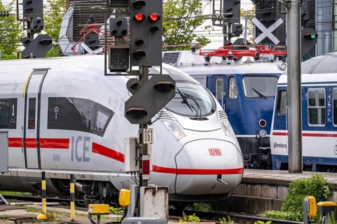 Historic class 110 electric locomotive, 110 448-8, from TRI Train Rental GbR, Eckental-Eschenau